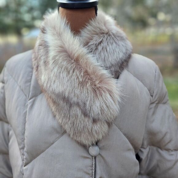 bill blass Jackets & Blazers - Bill Blass Puffer Down Coat For Women Fur Collar Size 10